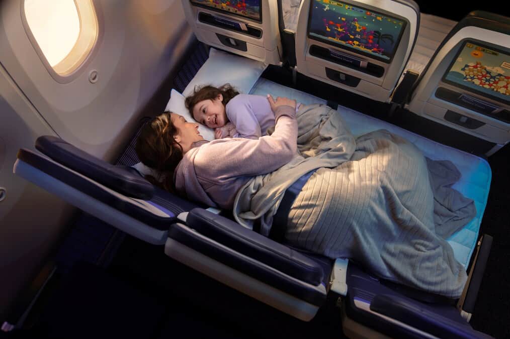 United Airlines  Relax Row