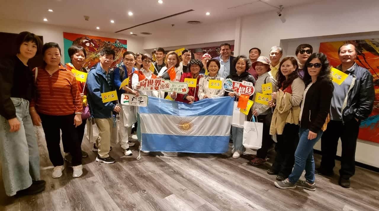 argentina-recibe-contingente-chino-1