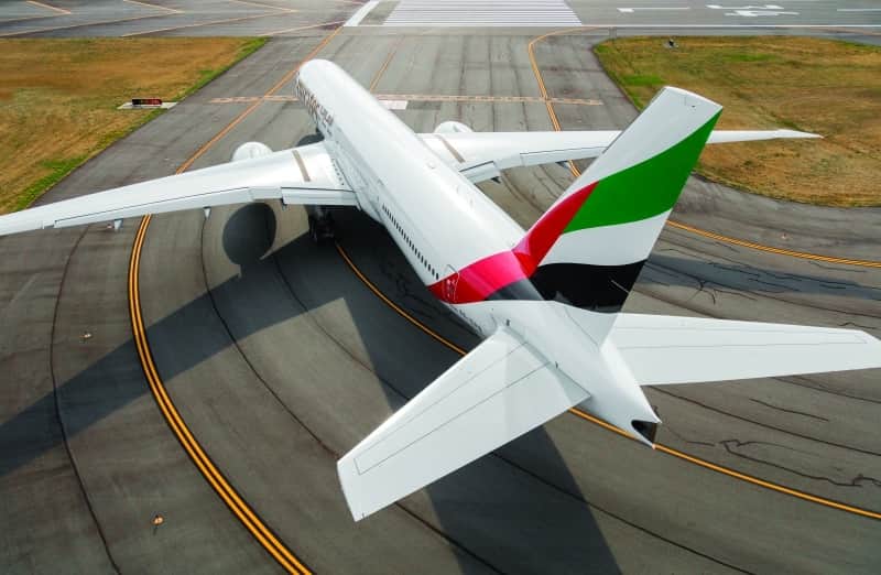 b777300 ek JPEG