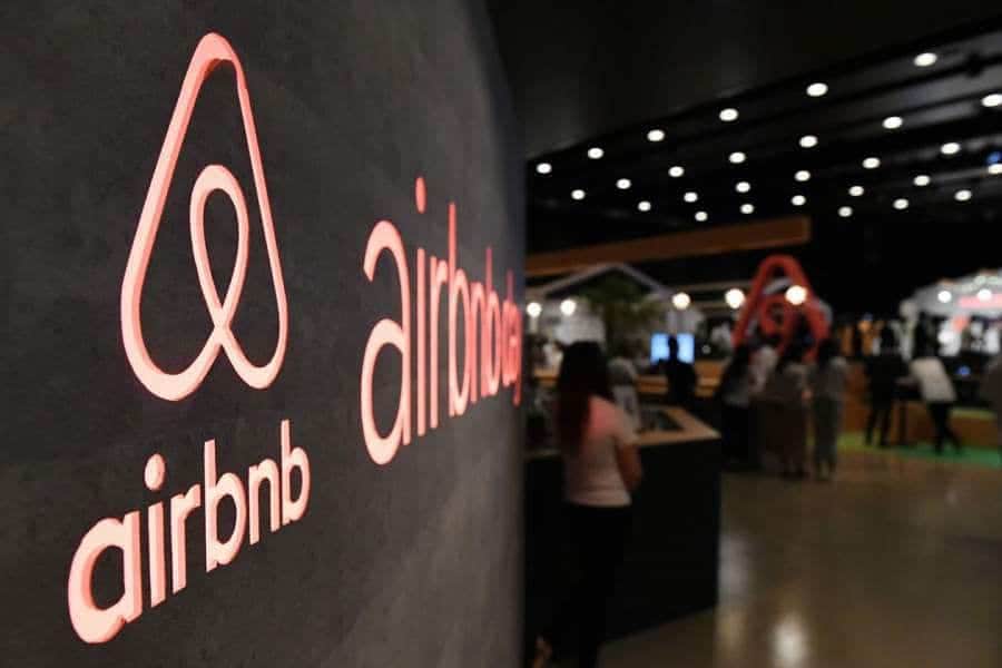 A pesar de los despidos, Airbnb armó una página para promocionar los talentos que formaron parte de la empresa 3