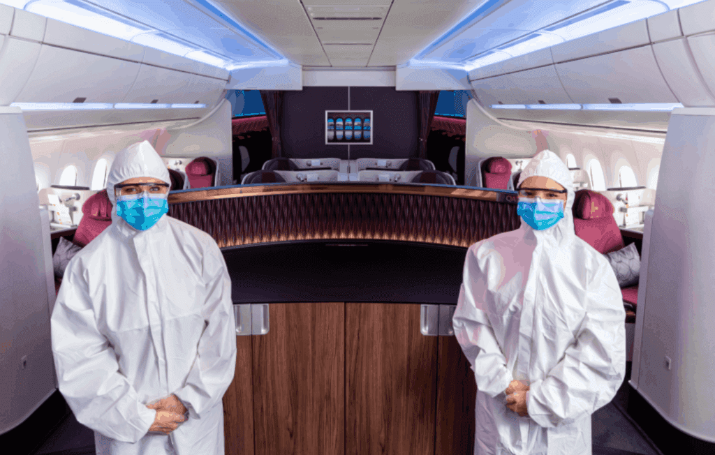 Qatar Airways anuncia que su tripulación de cabina usará equipo de protección de cuerpo completo desechable durante los vuelos 3