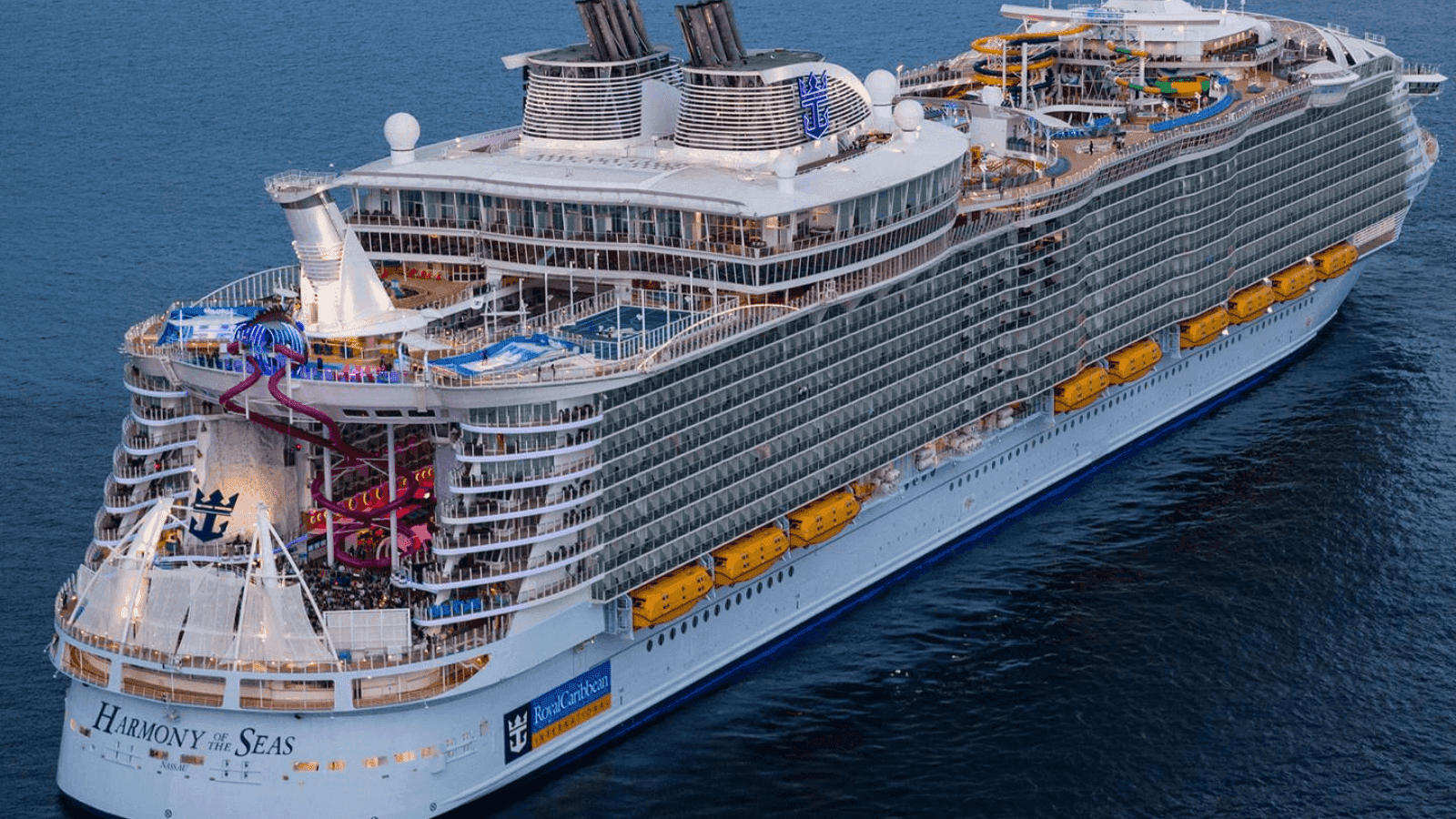 Royal Caribbean confirma la suspensión temporal de las operaciones de cruceros globales hasta el 31 de julio 3