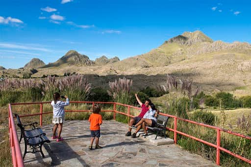 Según Booking, para los argentinos el deseo por visitar destinos nacionales creció del 30% al 45% en comparación con el 2019 1