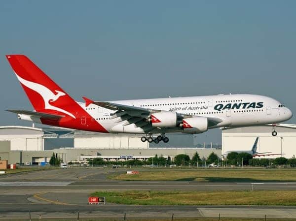 La aerolínea Qantas descarta reanudar los vuelos internacionales al menos hasta octubre