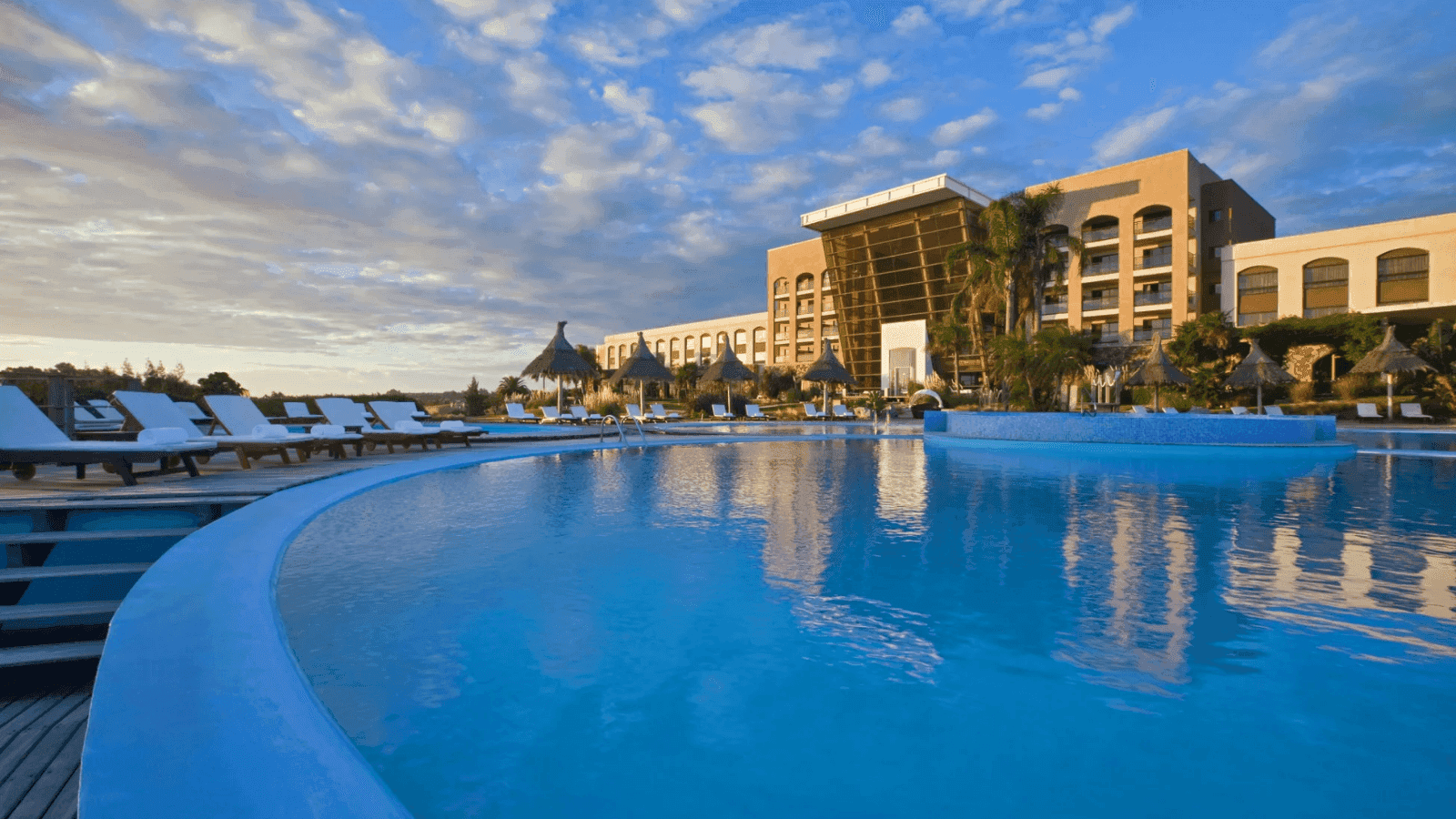 Uruguay anuncia protocolo para hoteles y determina que en las piscinas se deberá mantener una distancia mínima de 5 metros 1