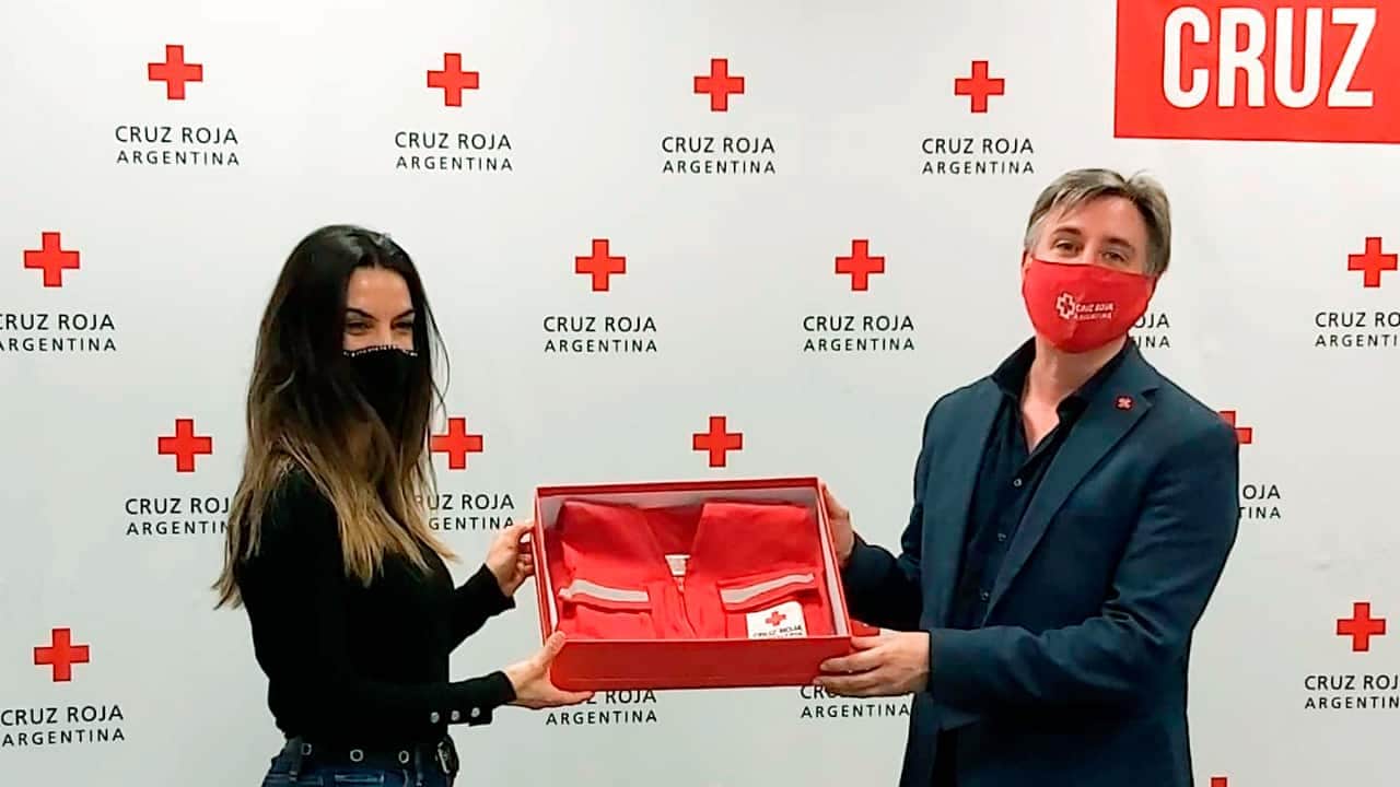 Cruz Roja Argentina entregó 2.000 kits de limpieza para distribuir en municipios turísticos del país 2