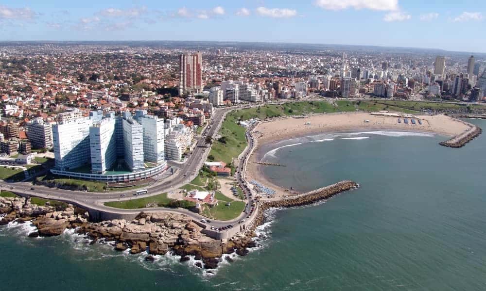 Argentina registró el fin de semana más exitoso de los últimos 10 años con más de 4.200.000 turistas recorriendo el país-1
