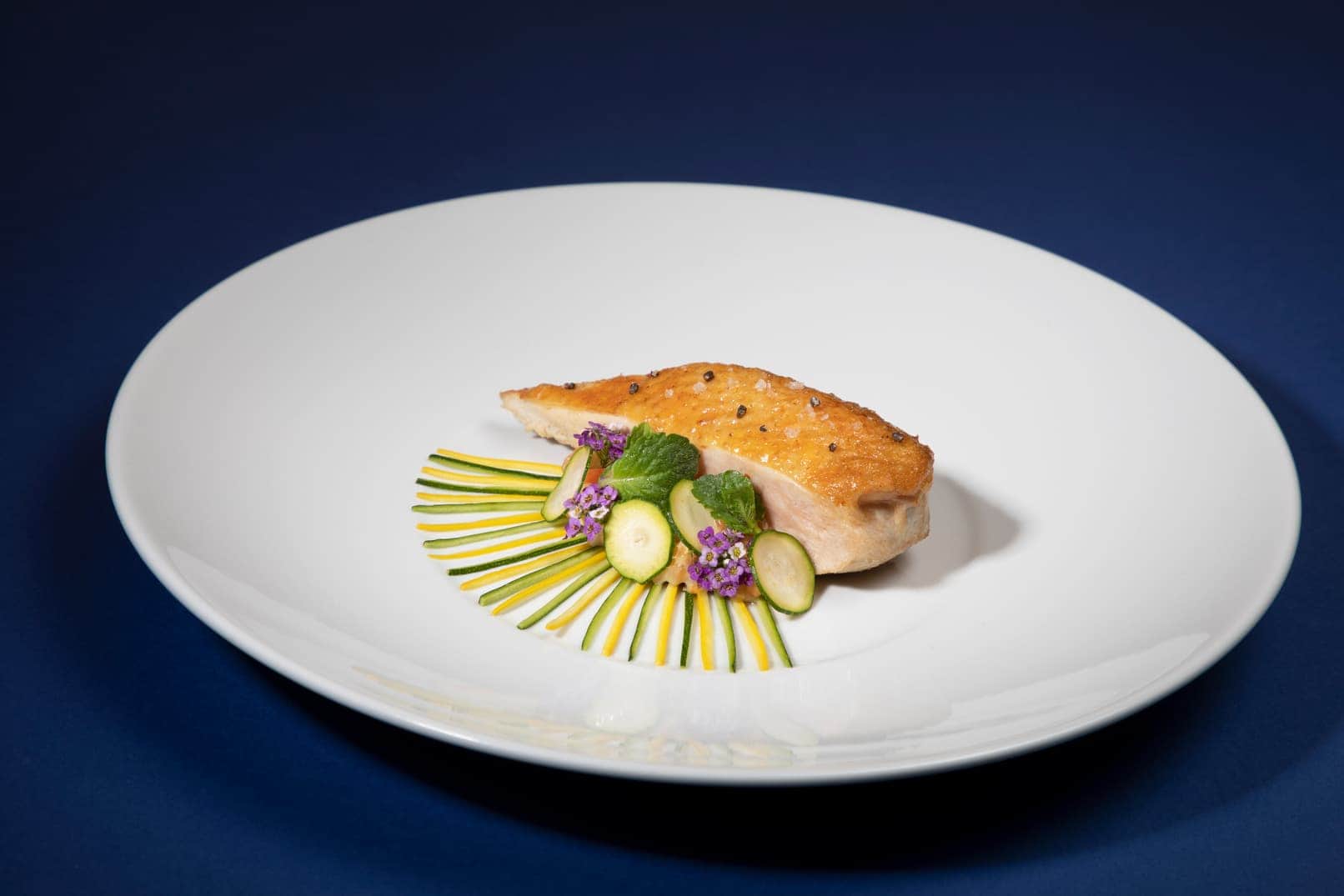 Air France presenta nuevos menús en cabinas Business y La Première en busca de gastronomía francesa más sostenible
