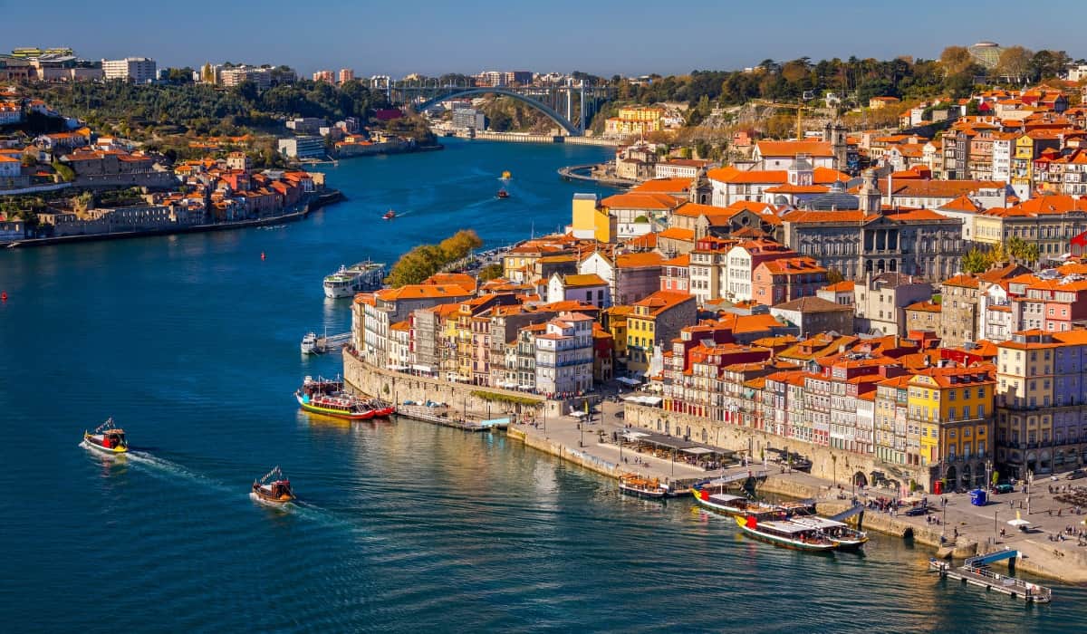 Portugal-anuncia-la-prohibicion-total-de-nuevas-licencias-para-operar-alquileres-temporales-en-plataformas-como-Airbnb-1