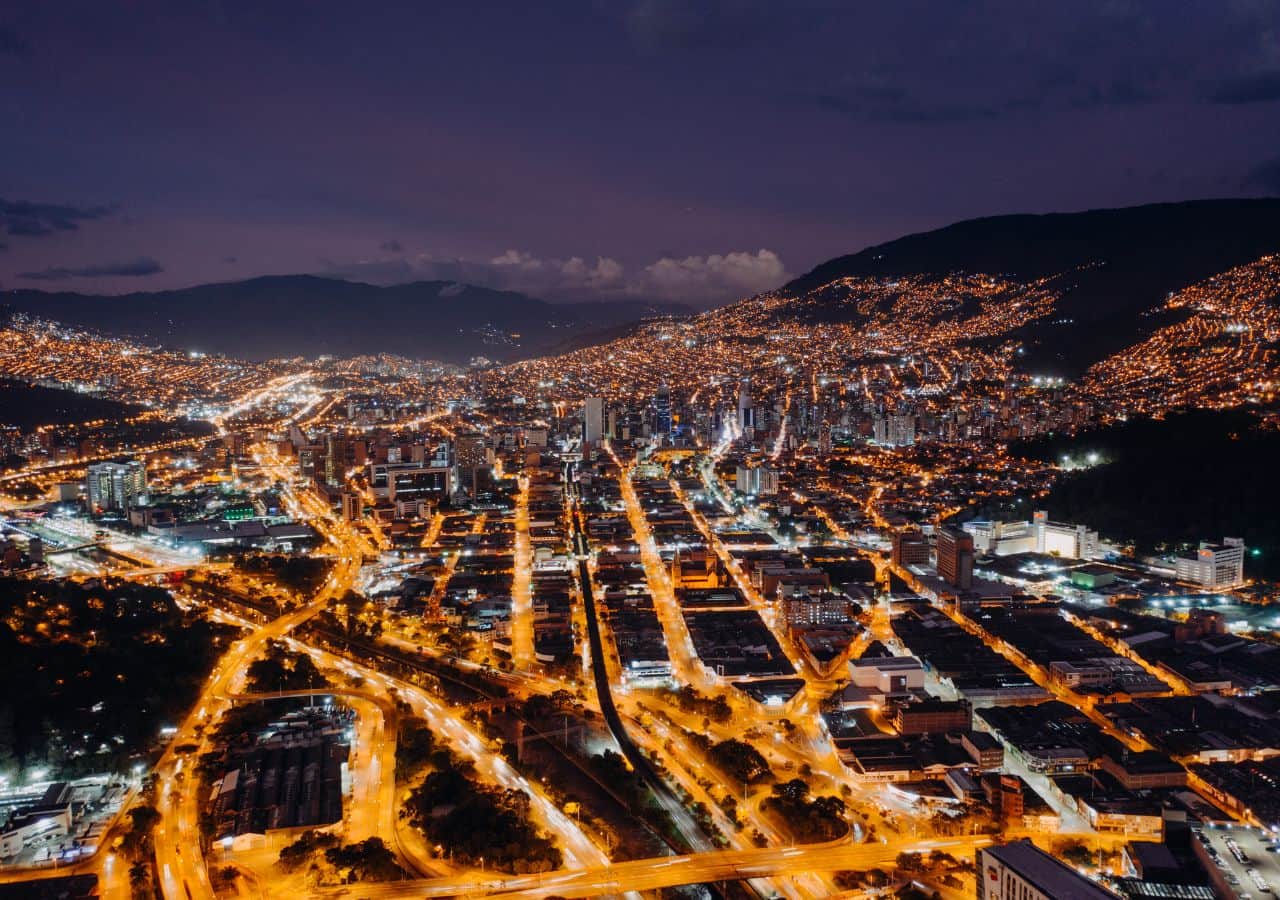 Mi destino, tu noche la nueva apuesta de Colombia para impulsar el turismo nocturno en sus principales destinos-1