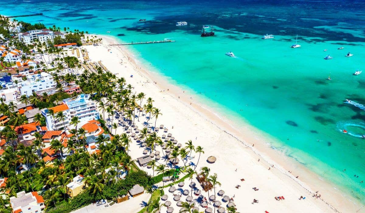 República Dominicana recibió más de 1 millón de turistas en febrero, superando en un 16 % los visitantes de febrero 2023-1