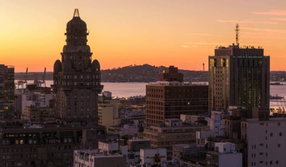 Montevideo celebra los 300 años de su fundación con una feria de turismo sobre Destinos Turísticos Inteligentes-1